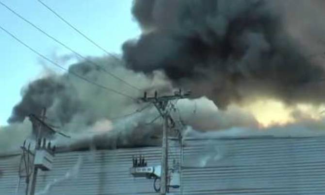 Incendio destruye supermercado Líder en Osorno