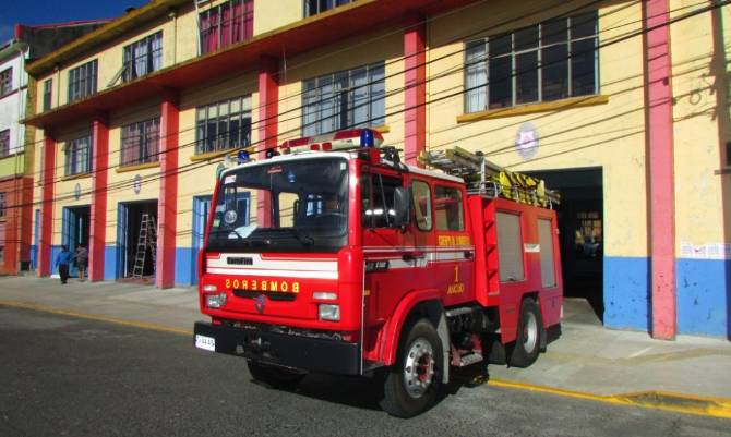 Acoso telefónico a operadoras de Bomberos de Ancud