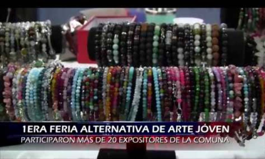 La primera feria alternativa de arte joven se efectuó en Quellón