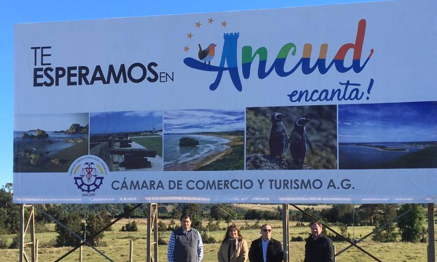 Gigantografías invitan a conocer y visitar la comuna de Ancud