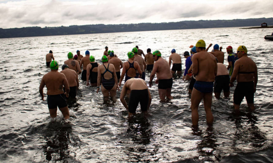 ¡EXTREMO! Medio centenar de nadadores conquistaron el lago Llanquihue