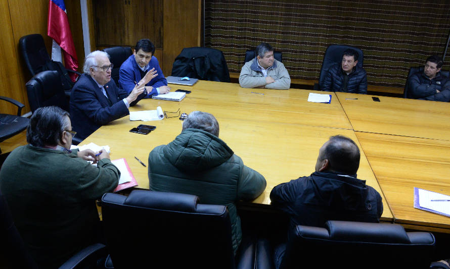 Intendente encabeza reunión ampliada con representantes de la pesca artesanal