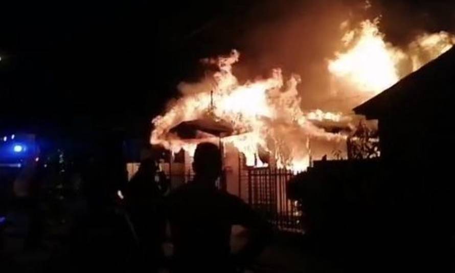 Incendio afectó 6 viviendas en sector Rahue Alto de Osorno