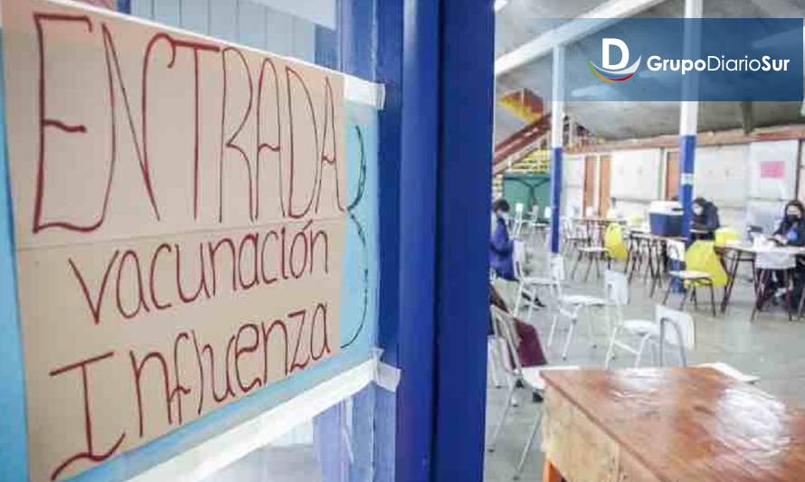 En Ancud se inició vacunación contra la influenza a adultos mayores y embarazadas