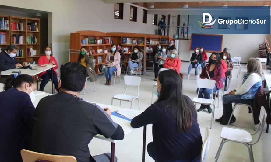 Sin clases presenciales se mantendrán establecimientos educacionales de Curaco de Vélez
