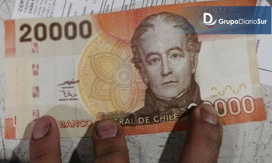 Detienen a sujeto que portaba billetes falsos en Quinchao