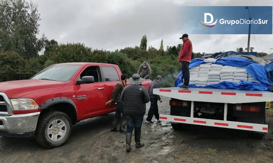 Agricultores de Curaco de Vélez recibieron insumos agrícolas para meses de invierno