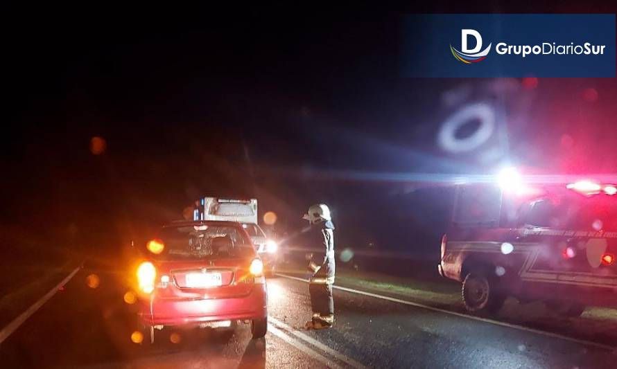 Vehículo volcó en la ruta hacia el mar en San Juan de la Costa