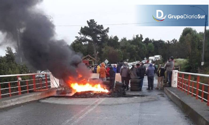 Pescadores artesanales se manifestaron en Hualaihué