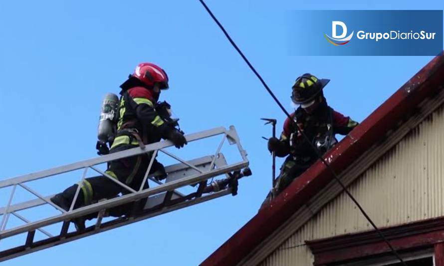 Sigue la polémica: coordinarán reunión para agilizar trabajo de Saesa a la hora de un incendio