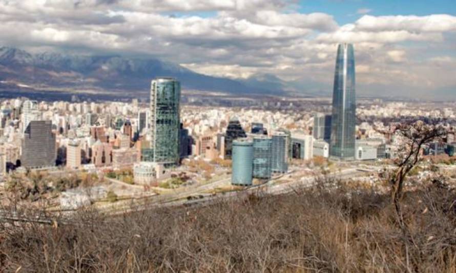 Santiago, sin estallido y sin agua