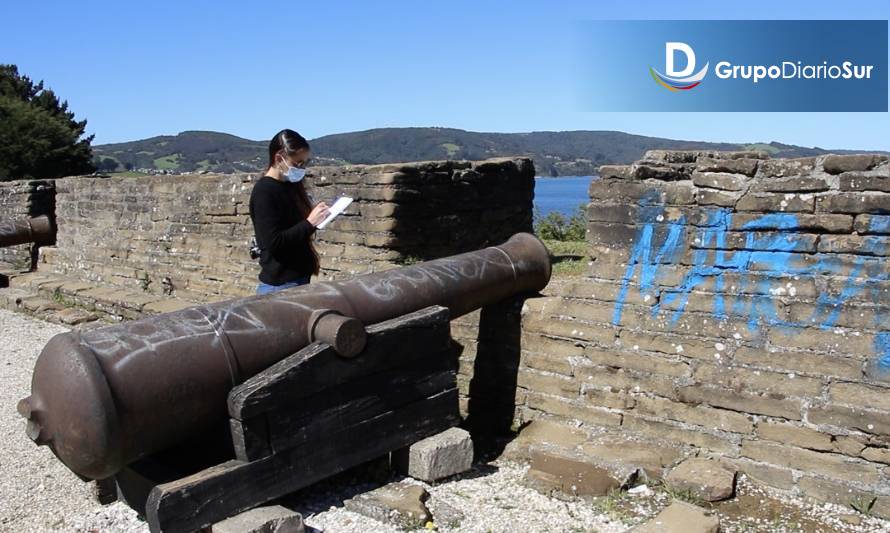 Ancud: Trabajan en restaurar cañones vandalizados del Fuerte San Antonio