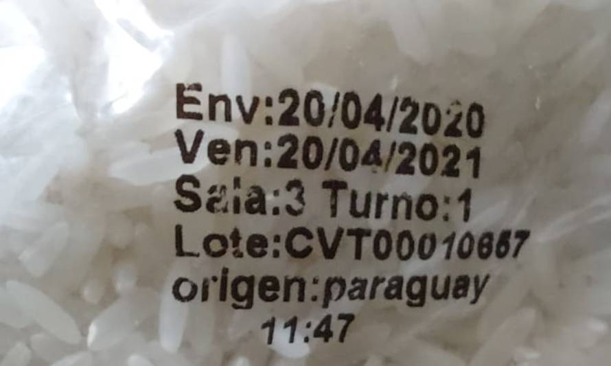 Bomberos de Alerce detectó alimentos vencidos entre donaciones que llevan para damnificados de Castro