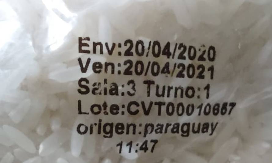 Bomberos de Alerce detectó alimentos vencidos entre donaciones que llevan para damnificados de Castro