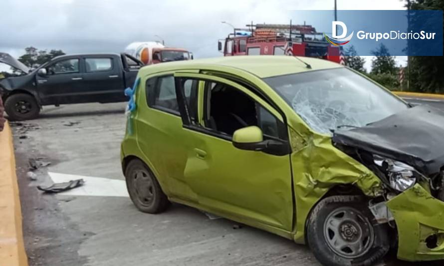 Cuatro lesionados en accidente vehicular en Castro