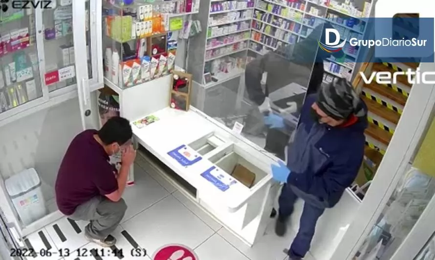 [VIDEO] Así fue el asalto con armas de fuego en  farmacia 