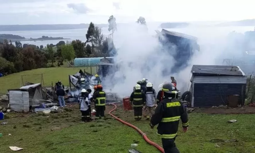 Tragedia en comuna de Curaco de Velez: Dos hermanas murieron en incendio esta mañana en el sector de Palqui