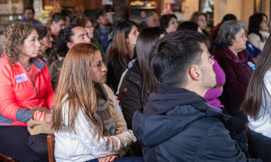 150 emprendedores de Puerto Varas y Hualaihué serán capacitados junto a programa certificado por la Universidad Católica 