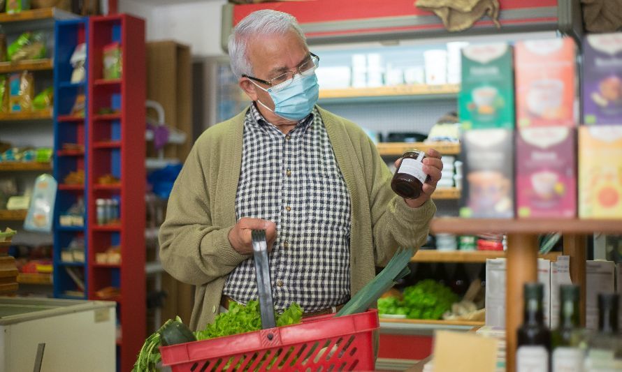 Experto: uso de mascarillas debería extenderse al transporte público