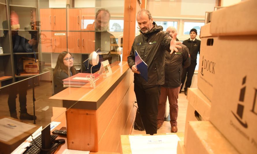 Vallespín llegó hasta la Fiscalía por caso Fundaciones: con 69 cajas de documentos