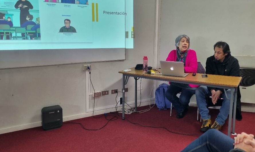 Presentaron Libro "Reconocimiento a las experiencias de adultos sordos chilenos"