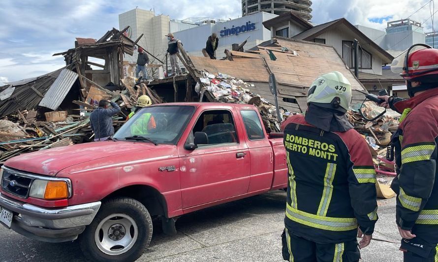 Demolición de casa pudo terminar en tragedia: derrumbe casi aplastó a una persona