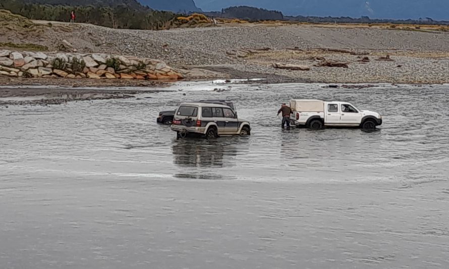 Con peligrosas maniobras conductores evadieron toma del puente del río Blanco