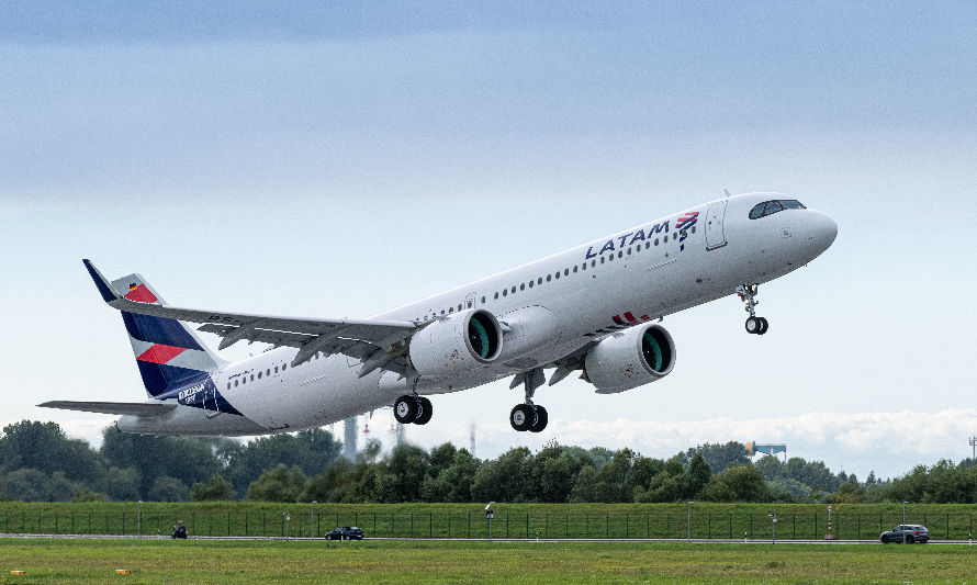 LATAM recibe su primer A321neo y suma un pedido adicional de 13 aviones