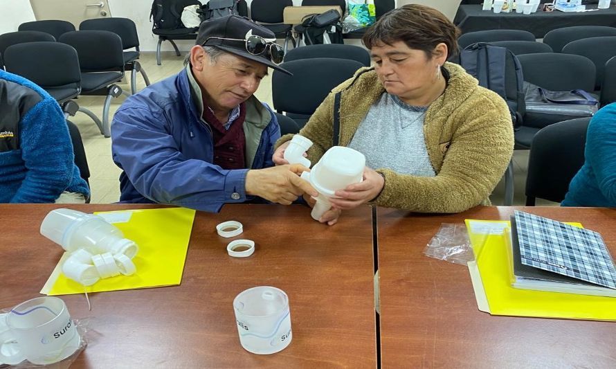 Vecinos de Calbuco y Maullín participan en talleres de gasfitería