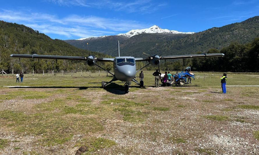 FACH trasladó alimento para ganado hacia la alta cordillera en la región de Los Lagos