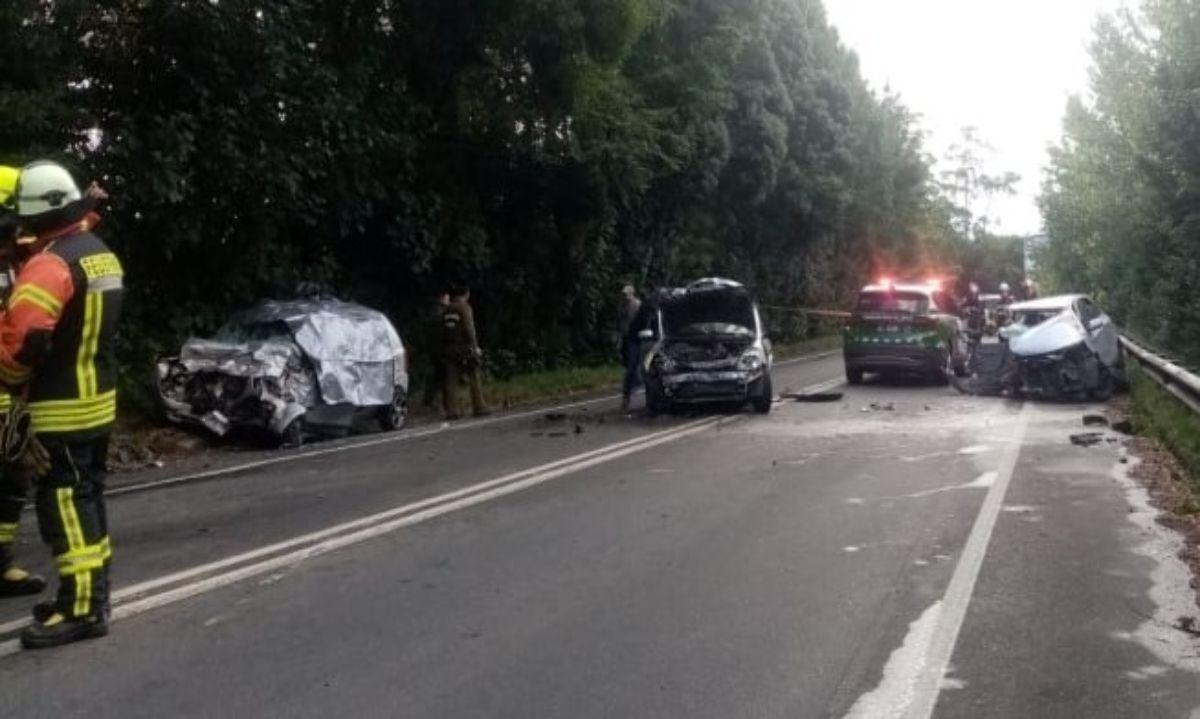 Un fallecido y cuatro heridos deja violenta colisión vehicular 
en la ruta entre Puerto Varas y Alerce