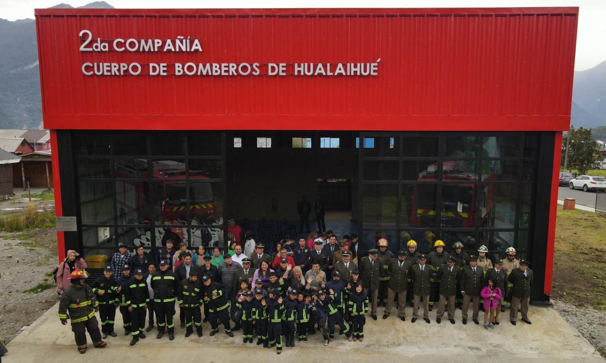 Invierten más de 100 millones de pesos en cuartel de bomberos de Hualaihué