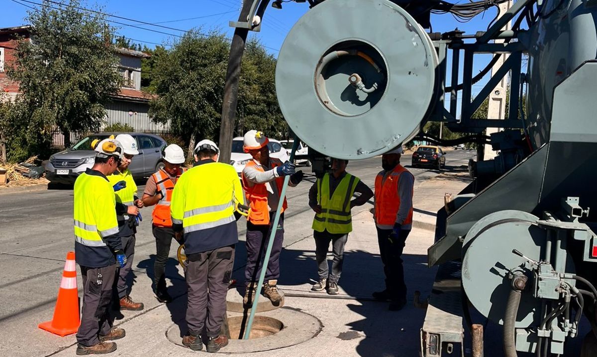 Suralis filmó colectores de aguas servidas como parte de plan de mejoras