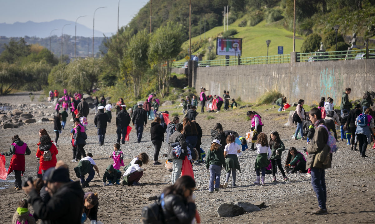 Día del agua: Armada traspasó concesión del borde costero de Puerto Varas al municipio