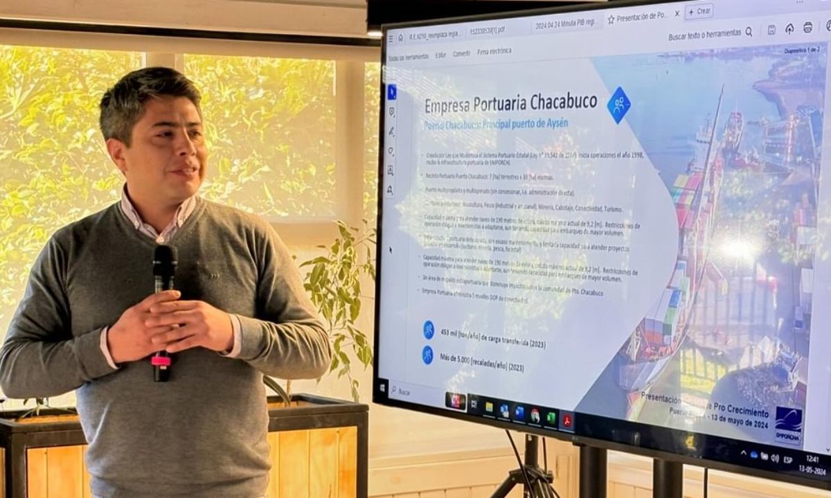 Emporcha expuso iniciativa de ampliación portuaria en Gabinete Pro Empleo realizado en Aysén