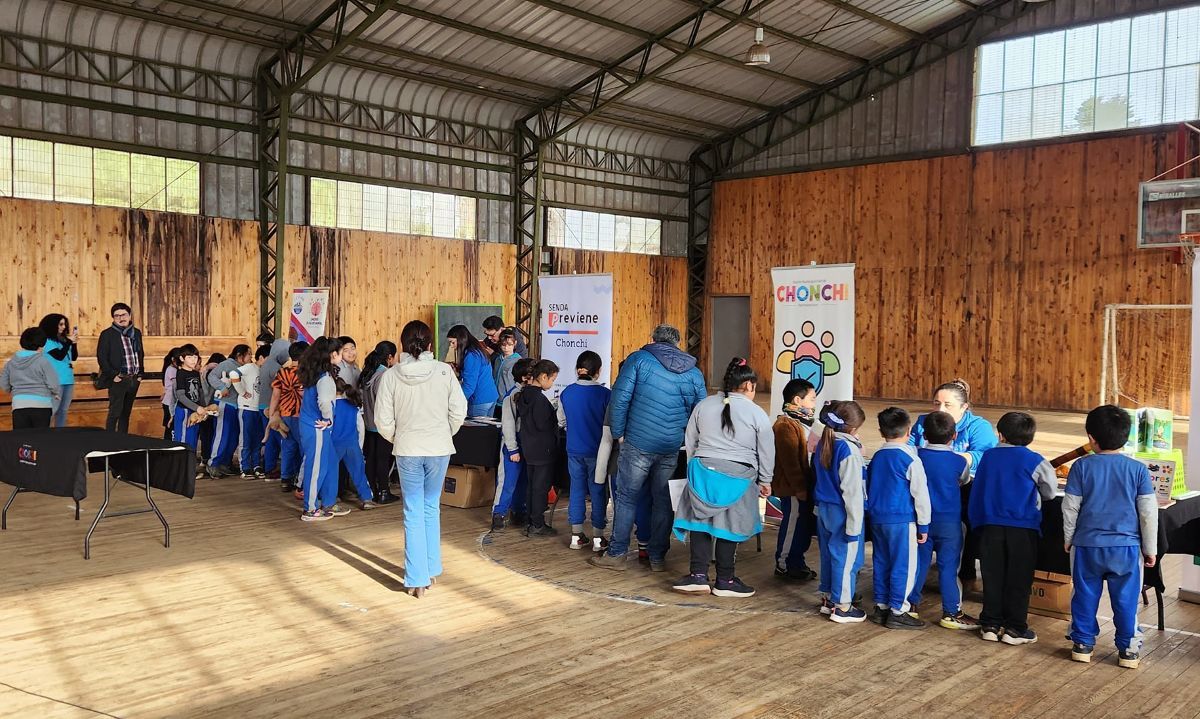Chonchi: Una Feria sobre la prevención del consumo de drogas se realizó en Huillinco