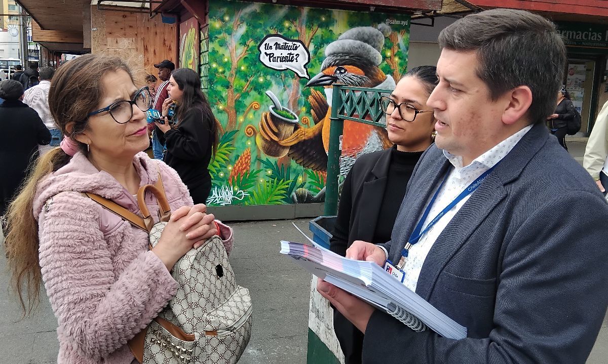 SERNAC e IPS difunden derechos de los consumidores para Navidad en Los Lagos
