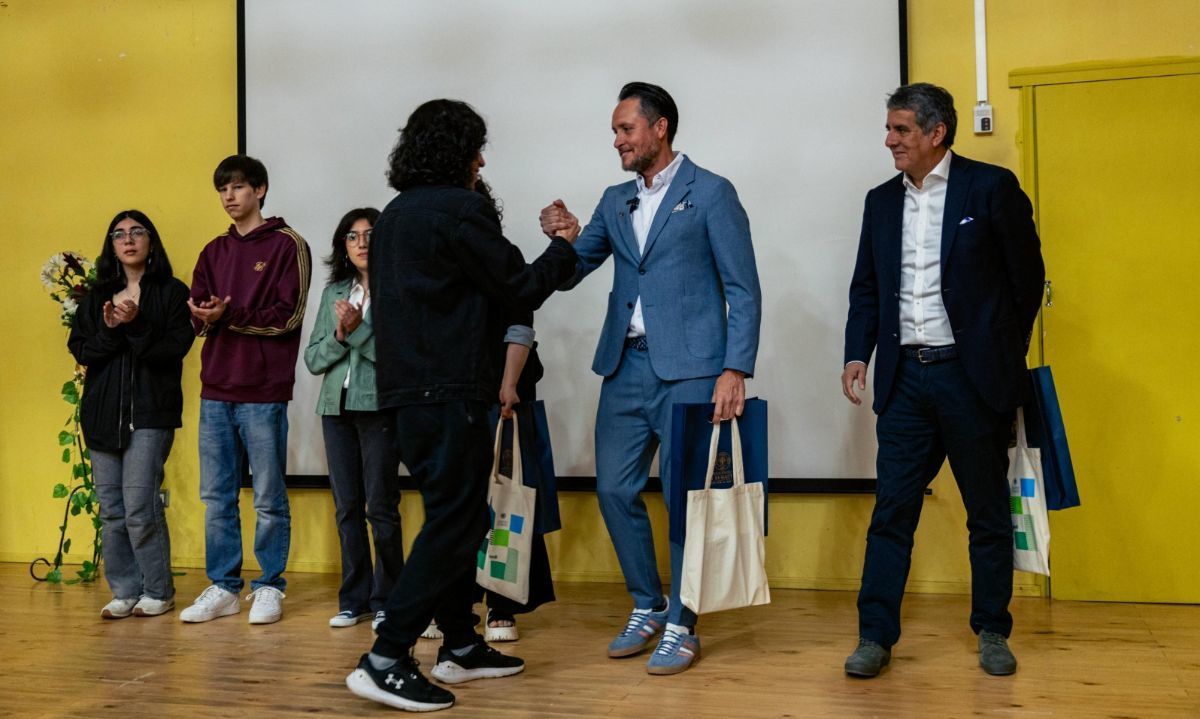 Homenaje a 29 jóvenes destacados en la Prueba de Acceso a la Educación Superior (PAES) 2025 en Puerto Montt