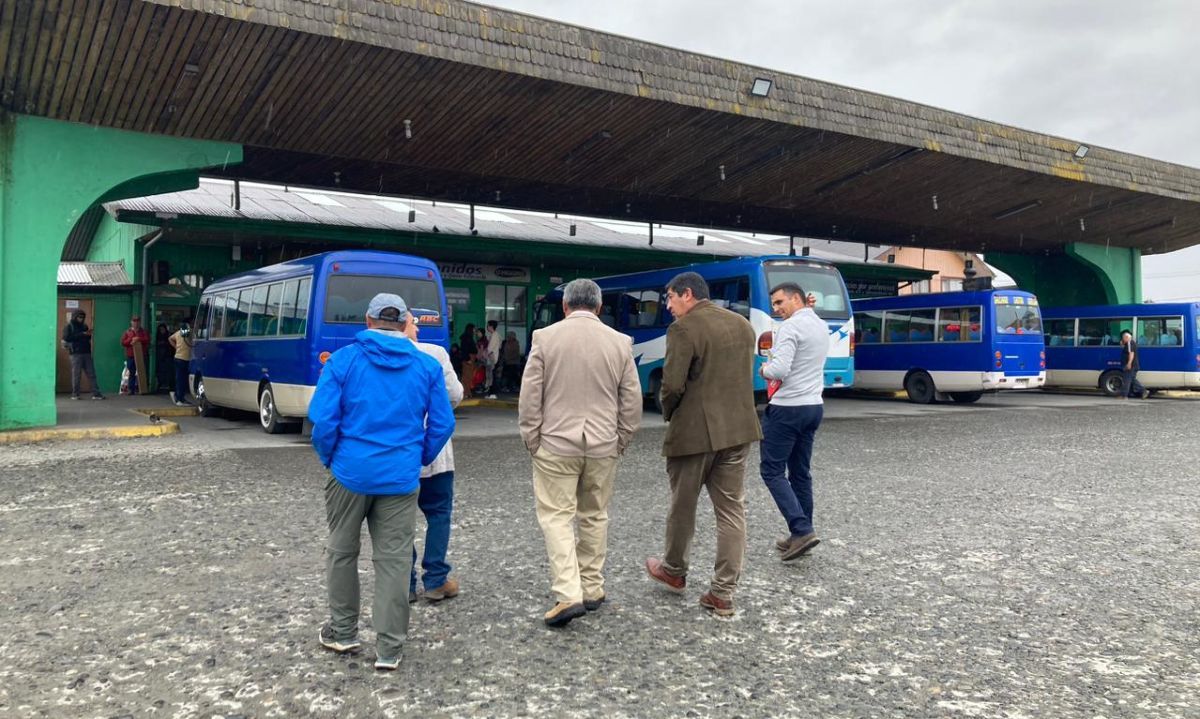 Supervisan avances en el terminal de buses municipal de Castro