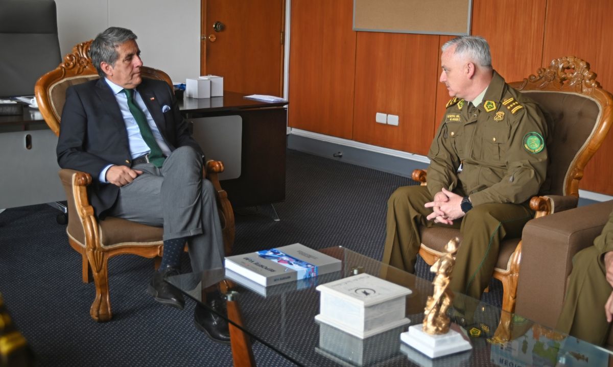 General Director de Carabineros se reúne con Gobernador de Los Lagos para abordar temas de seguridad