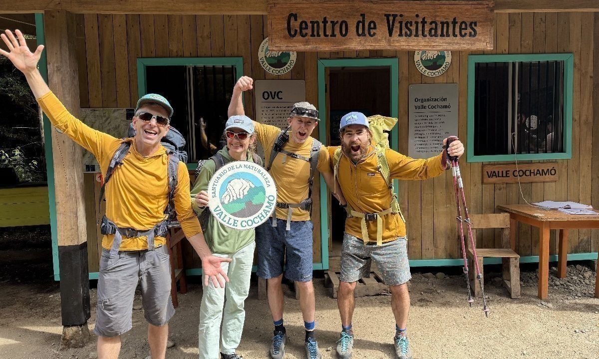 Visita de escaladores internacionales en Cochamó resalta urgencia de conservar y asegurar el acceso a la montaña 