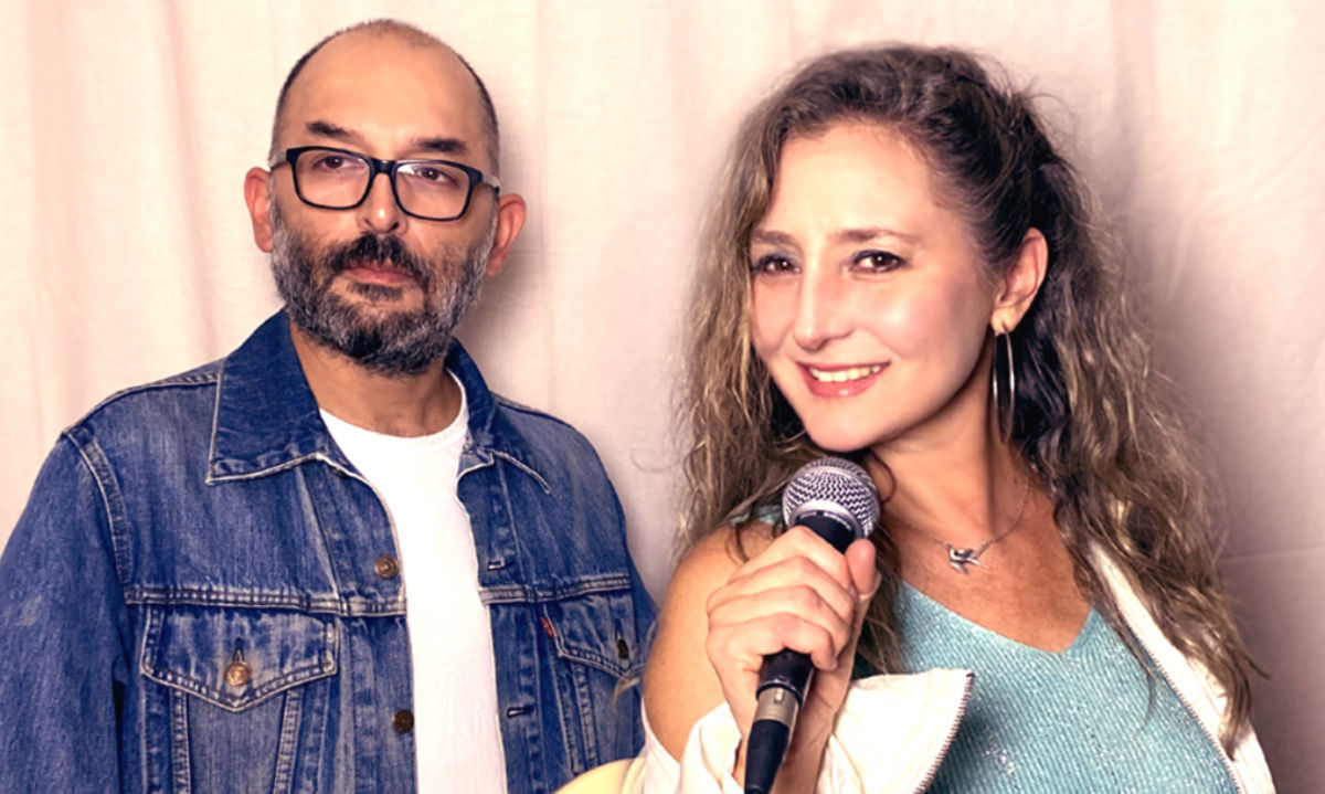 Dúo “Retrowave” llega a Dreams con Megamix Ochentero para cantar y bailar.