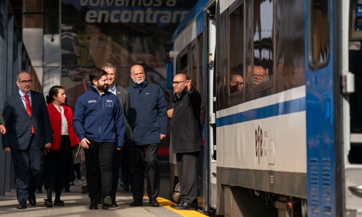 Alcalde de Frutillar solicita extender recorrido del tren 30-30 hasta la comuna