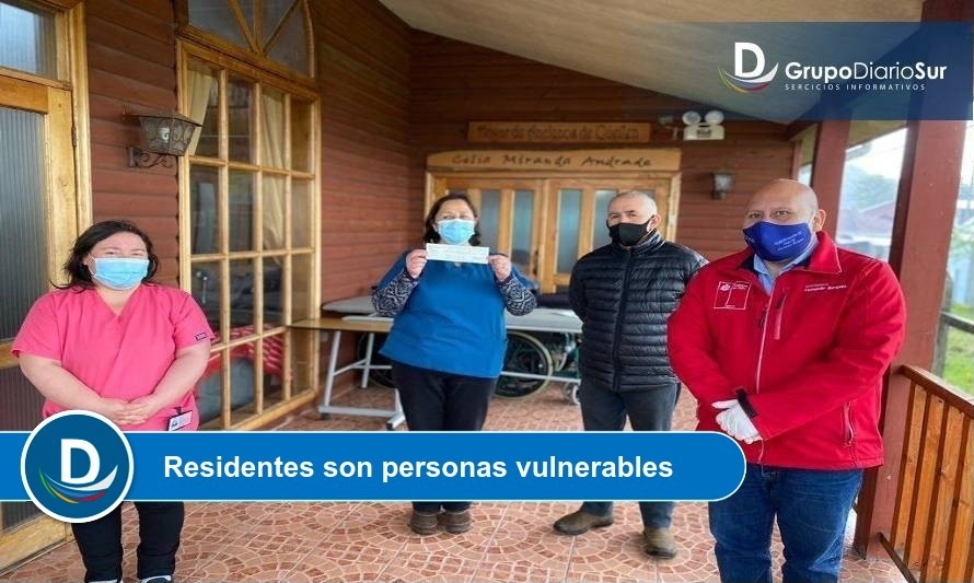 Entregan recursos para mejorar equipamiento de Eleam de Queilen