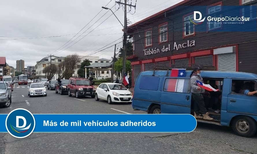 Con pacífica caravana gremios de Puerto Montt piden volver a trabajar